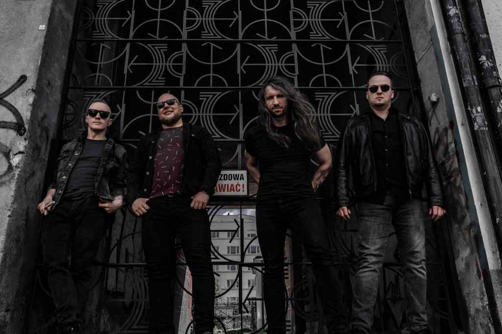 „Dla tych, którzy pamiętają, jak brzmi prawdziwy rock” – recenzja płyty „StoneRiver”